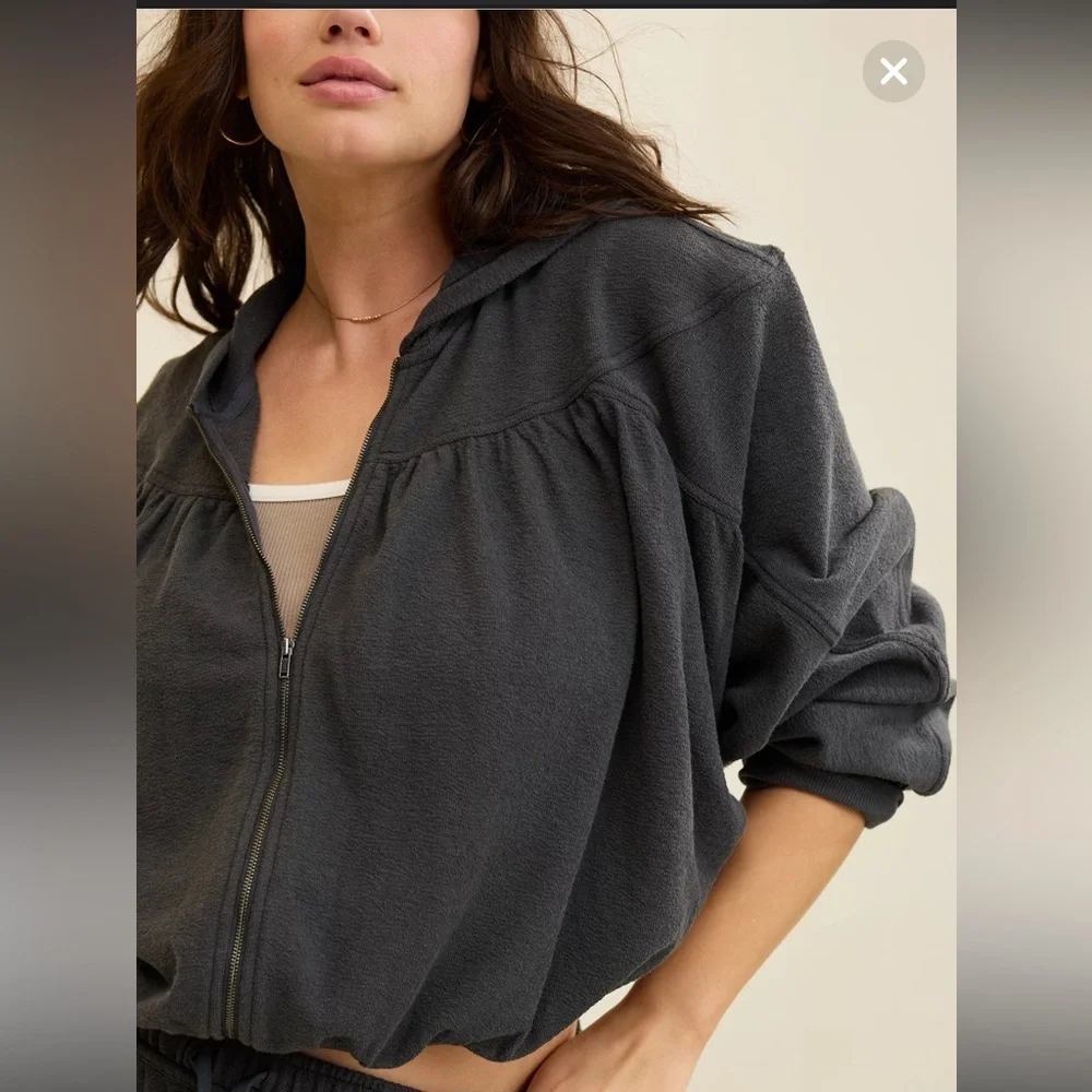 aerie Charcoal Gray Zip-Up Hoodie - Picture 2 of 7